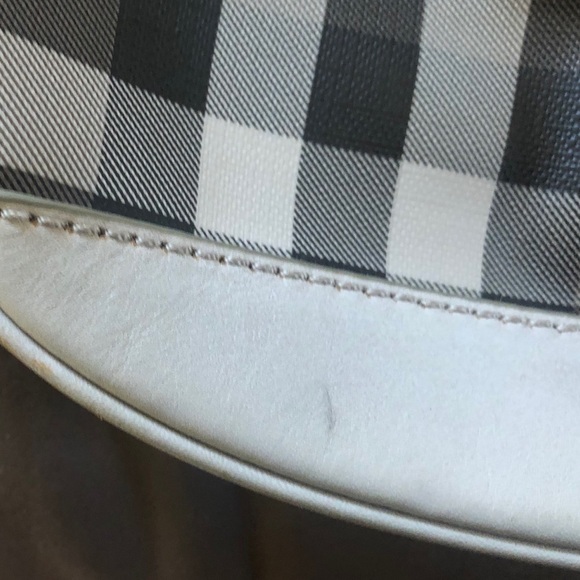 Burberry Smokecheck Hobo - Picture 4 of 11